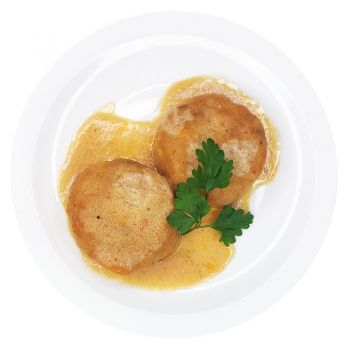 Биточки из птицы, фаршированные шампиньонами в соусе молочном с томатом