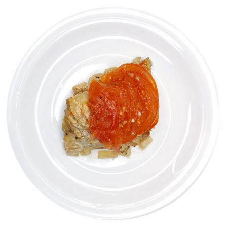 Скумбрия запеченная с помидорами